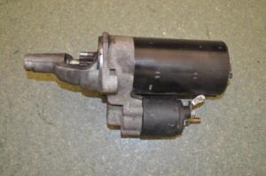 Spouštěč motoru 059911023H